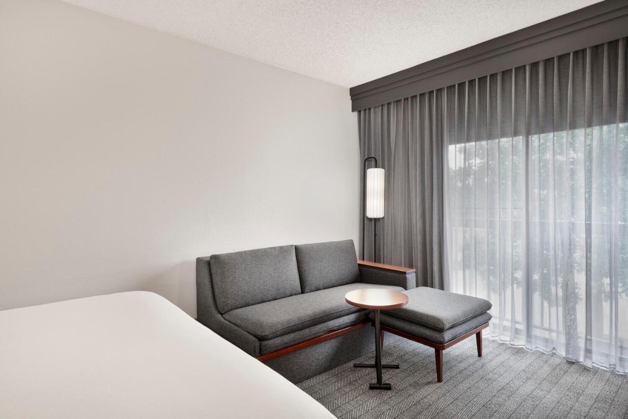 Courtyard By Marriott Memphis Airport Exterior foto
