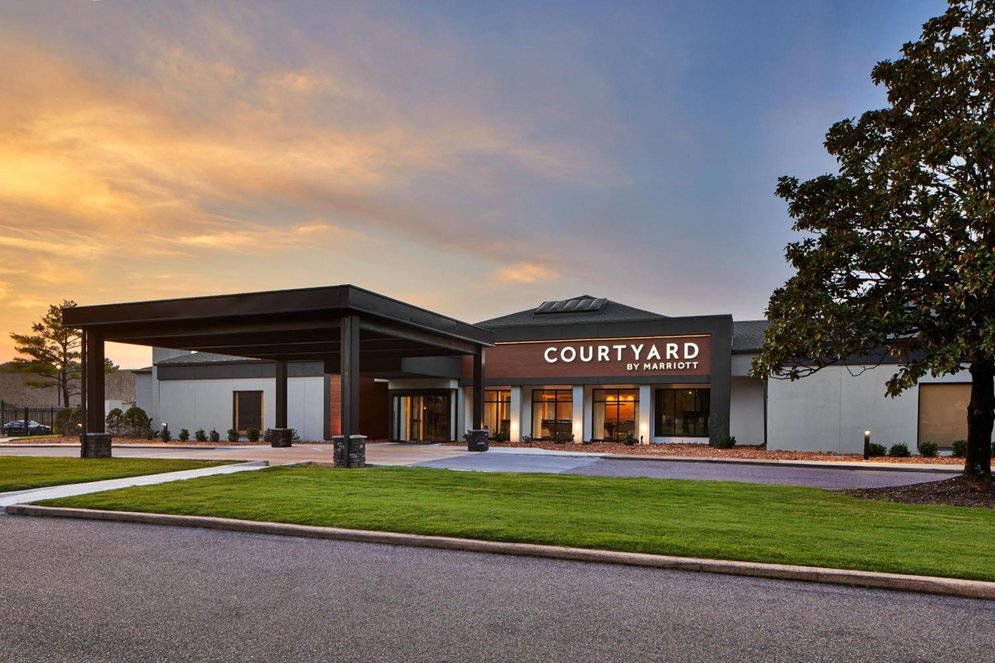 Courtyard By Marriott Memphis Airport Exterior foto