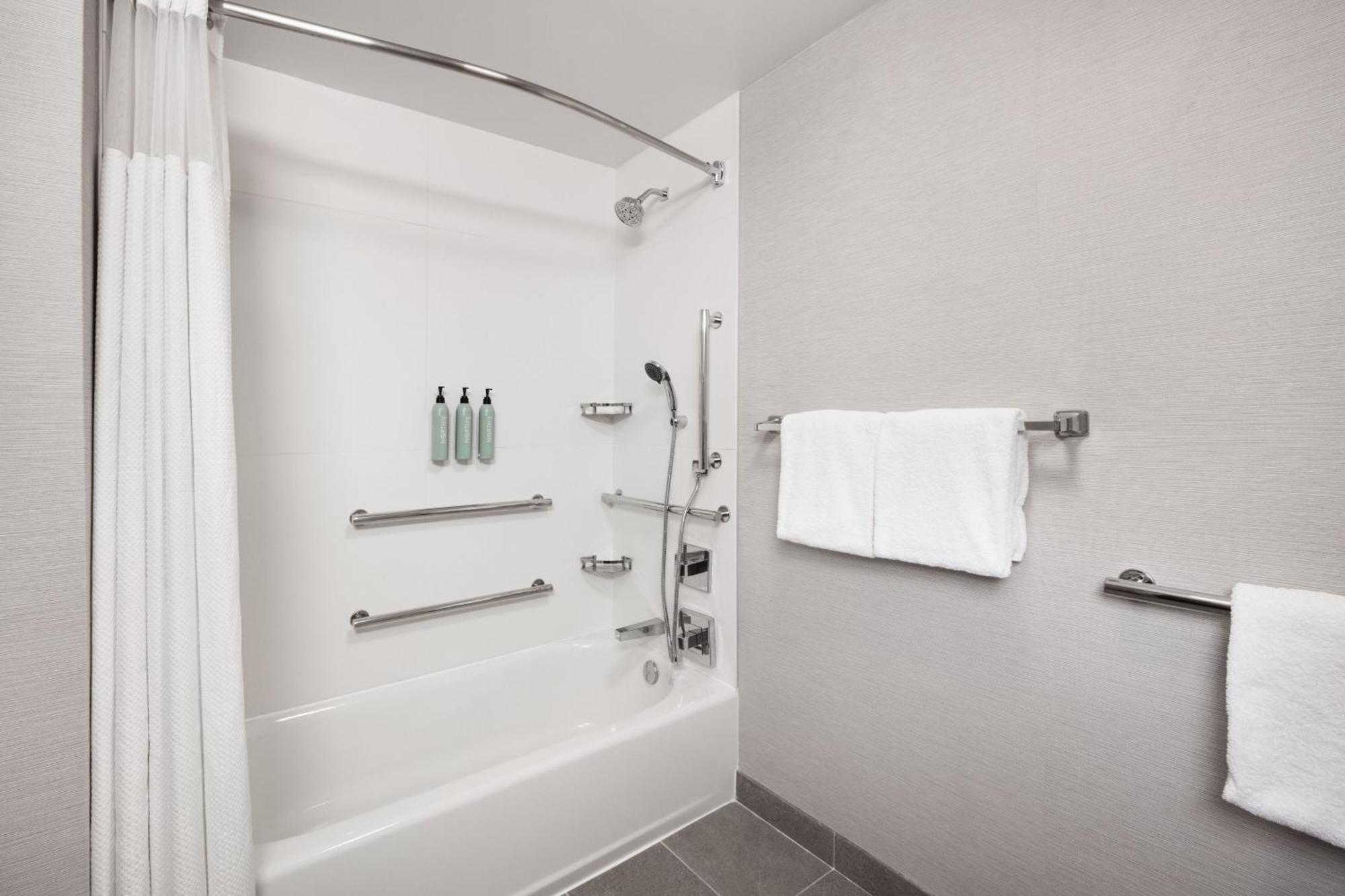 Courtyard By Marriott Memphis Airport Exterior foto