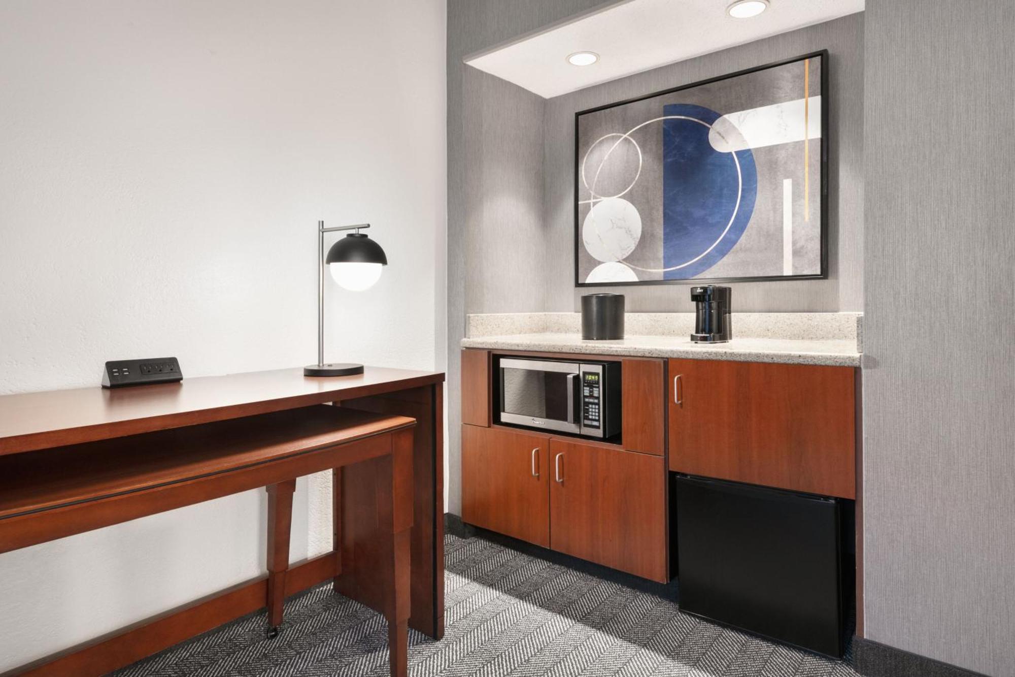 Courtyard By Marriott Memphis Airport Exterior foto